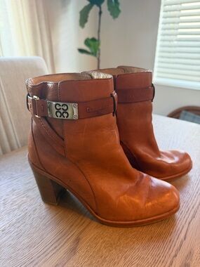 Coach Kasandra Leather Ankle Boots Tan Brown Women Size  8